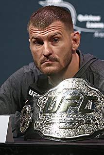 How tall is Stipe Miocic?